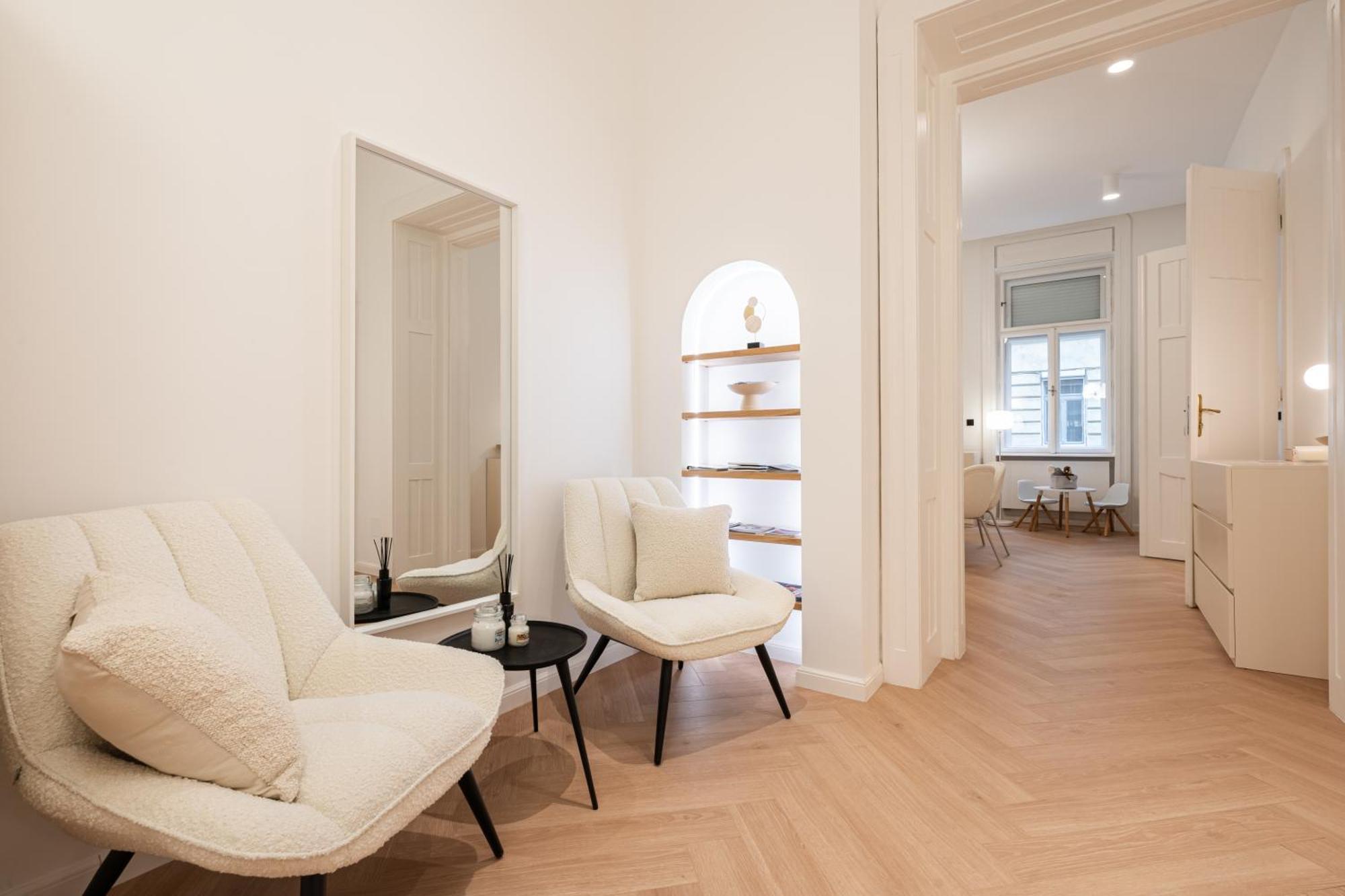 Prestige Elegant 3-bdr * Budapest
